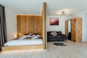 Pohodlná manželská posteľ v štúdiu Lux, Miracle Seasons Demänová, rodinný pobyt Liptov